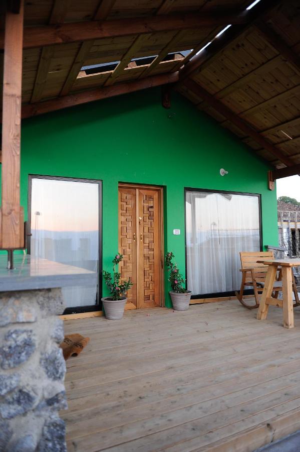 The Green And Red Cabins Ma'ale Gamla Exterior foto